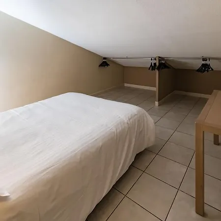 Отель Excelsuites 4*