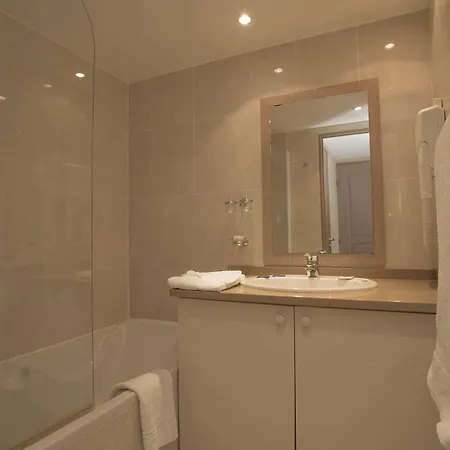 Отель Excelsuites