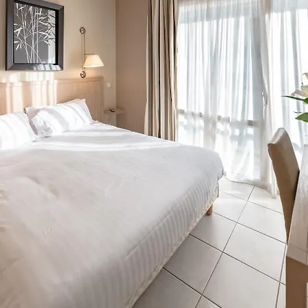 Excelsuites Отель