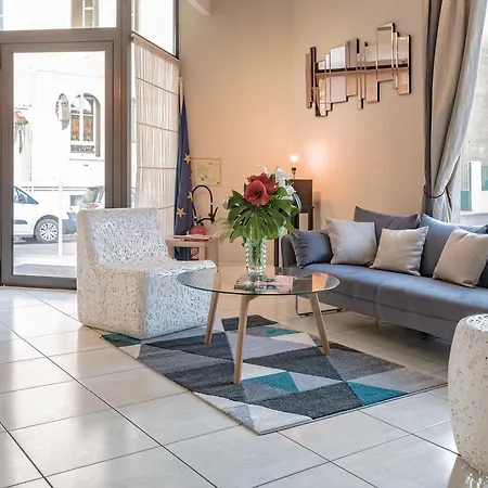 Excelsuites Отель