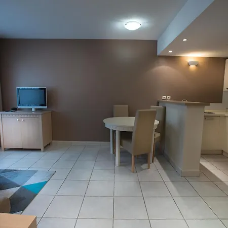 Excelsuites 4*