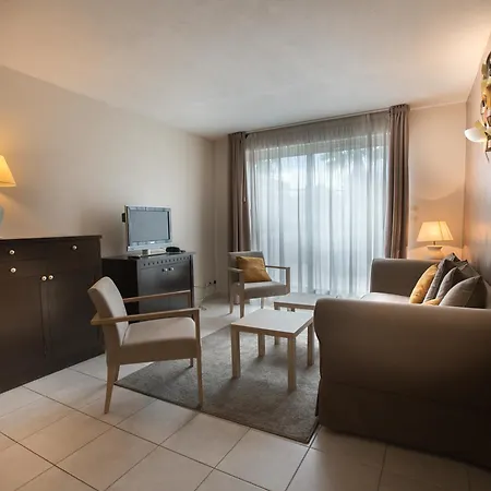 Excelsuites Отель