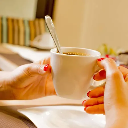 Excelsuites Канны